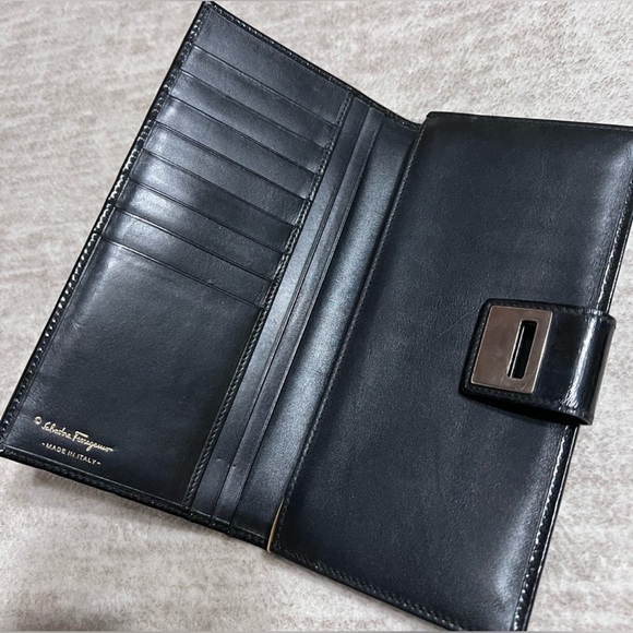 Salvatore Ferragamo Black Leather Wallet - Picture 3 of 14